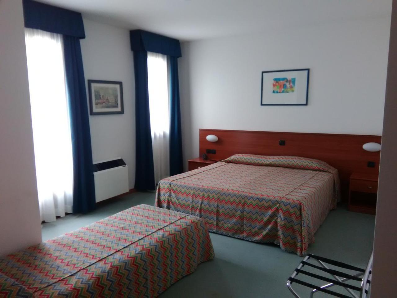 Hotel Naonis 코르데논스 외부 사진